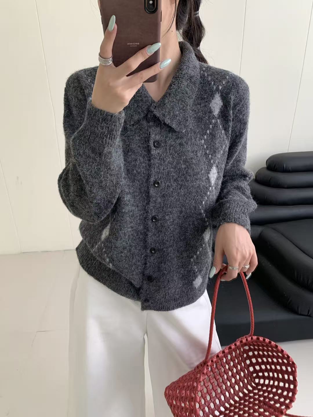 Women's Vintage Argyle Collared Cardigan