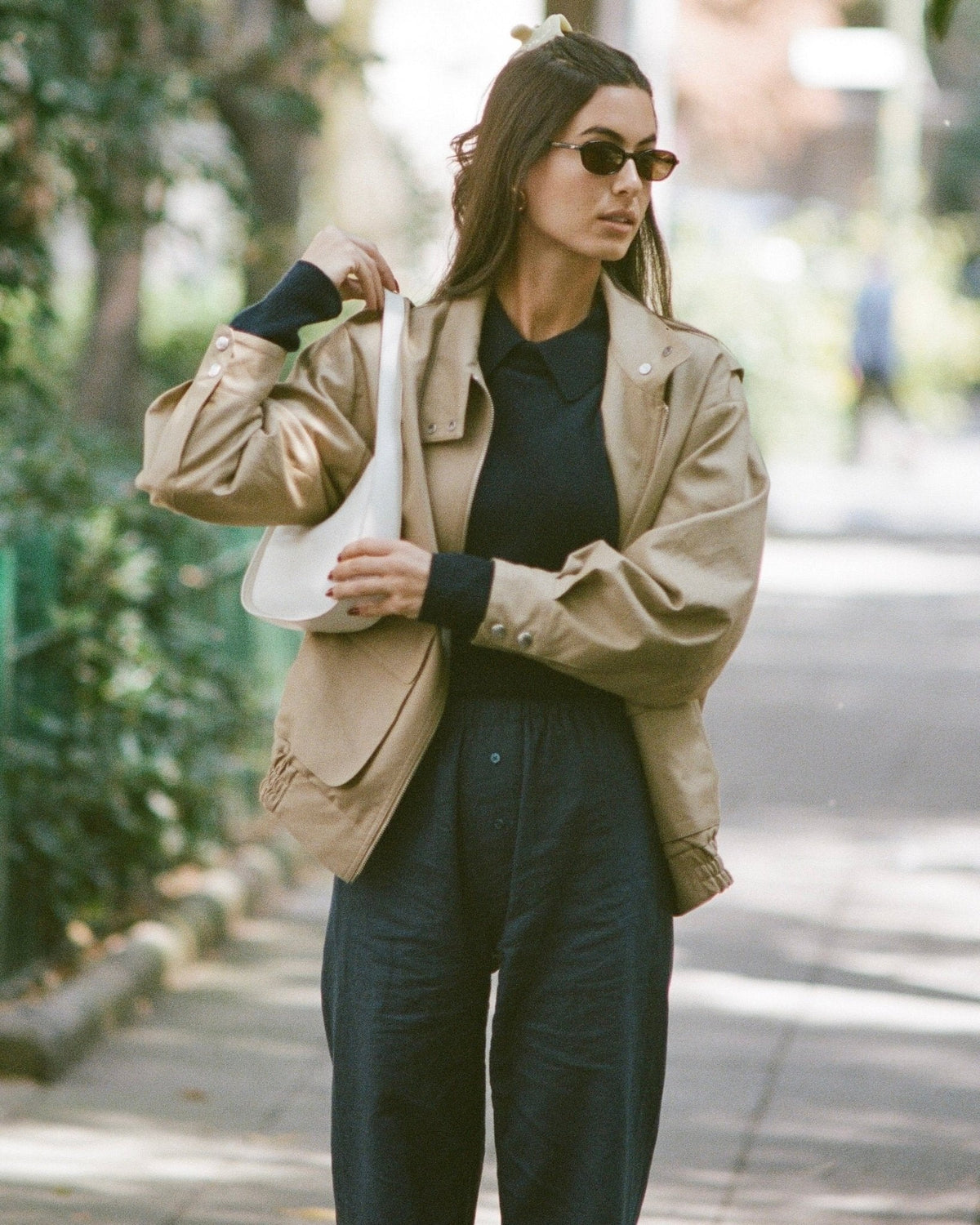 Artless Relaxed Linen-Blend Trousers — Navy