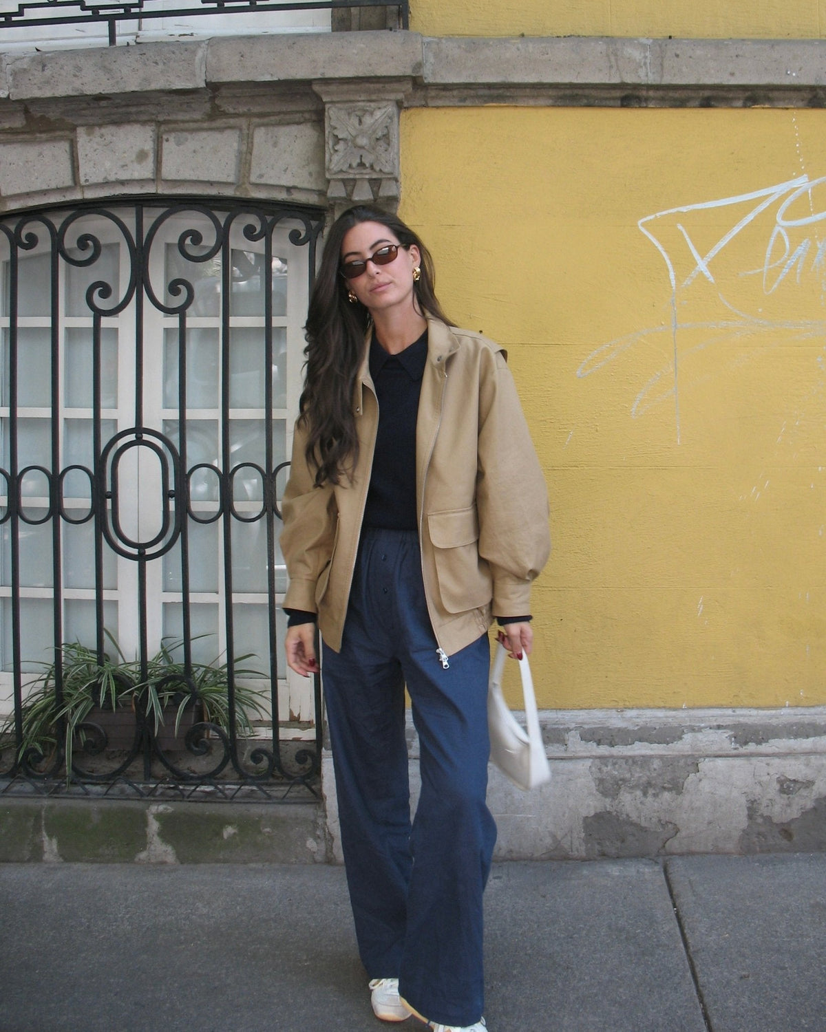 Artless Relaxed Linen-Blend Trousers — Navy