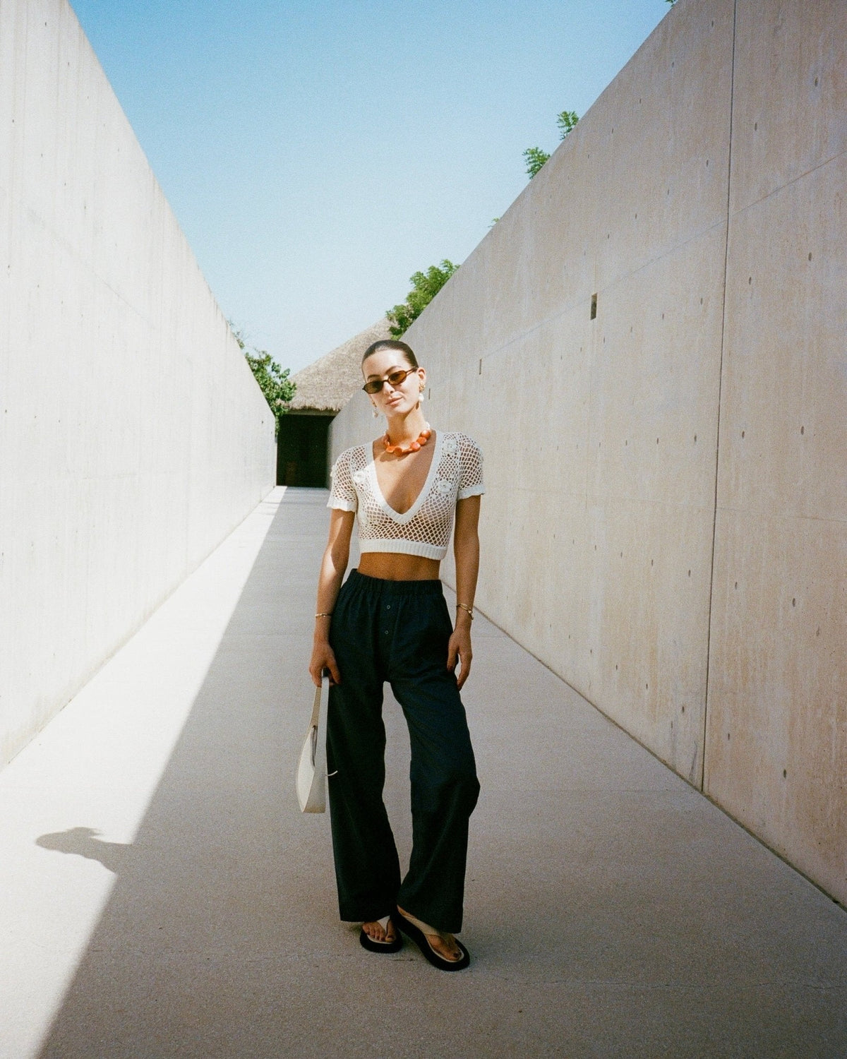 Artless Relaxed Linen-Blend Trousers — Navy